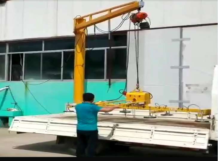 激光切割设备铁板上料设备